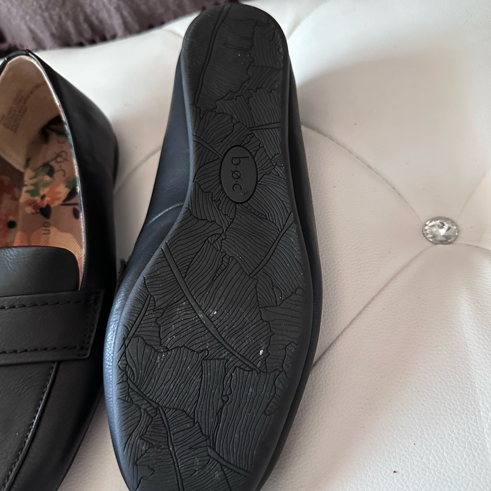 b.o.c. Womens Black/blue Leather Slip-On Loafers